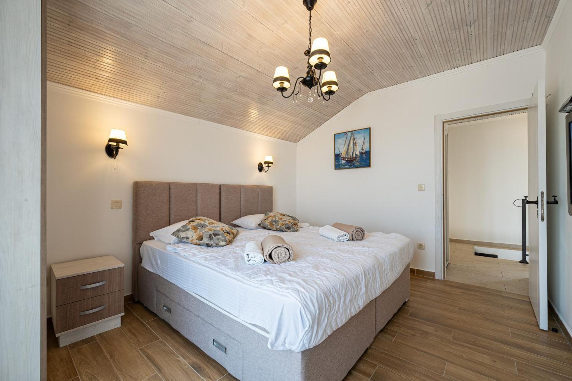 Sunset & Sunrise In Stanisici-two With Common Pool Villa