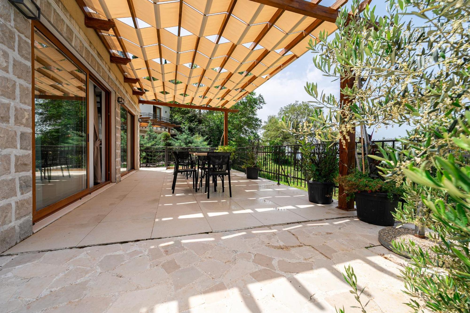 Sunset & Sunrise In Stanisici-two With Common Pool Villa *